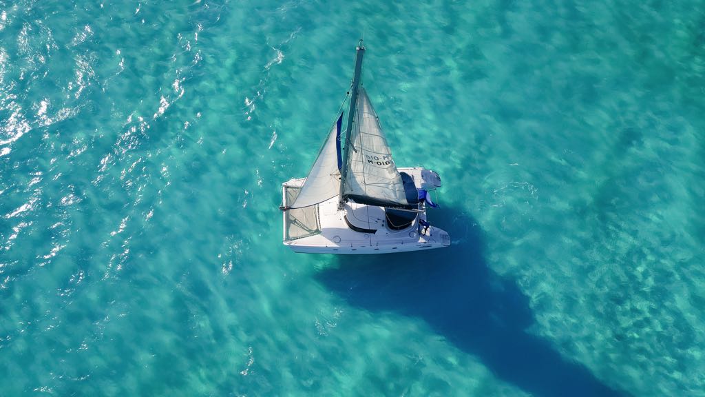 8.- Lady Caroline - 35 PAX